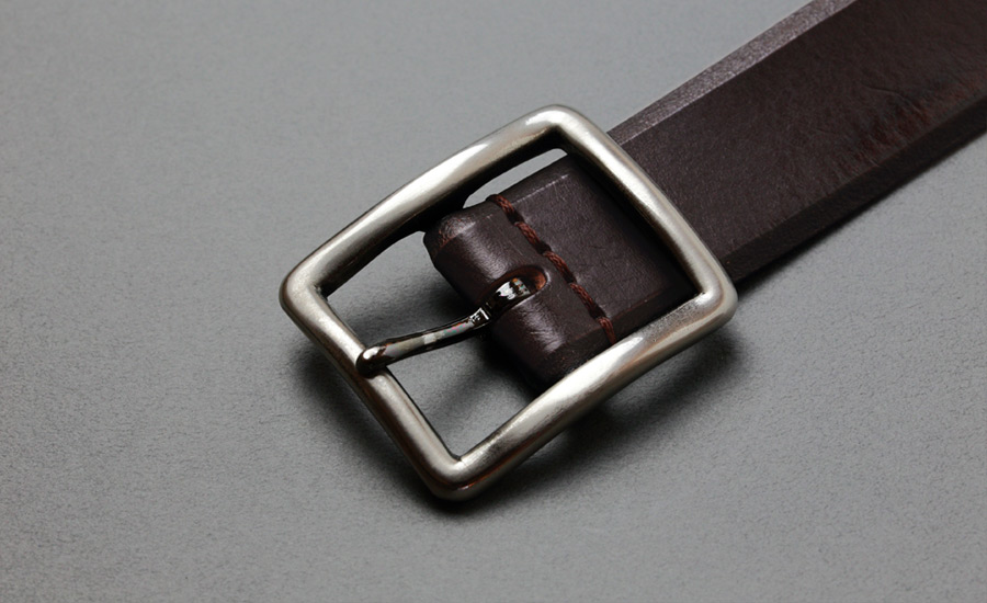 arrow_ベルト01_ダークブラウンのバックル