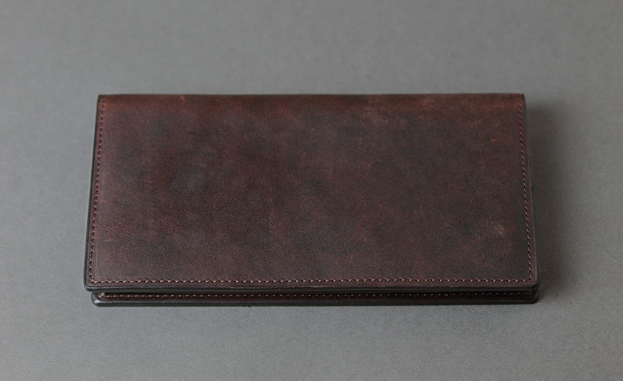 track_長財布01_ダークブラウン【Before】使用する前の状態
