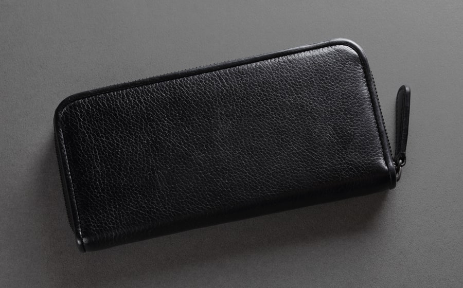 page_ラウンド長財布01_ブラック 裏面のエイジング感