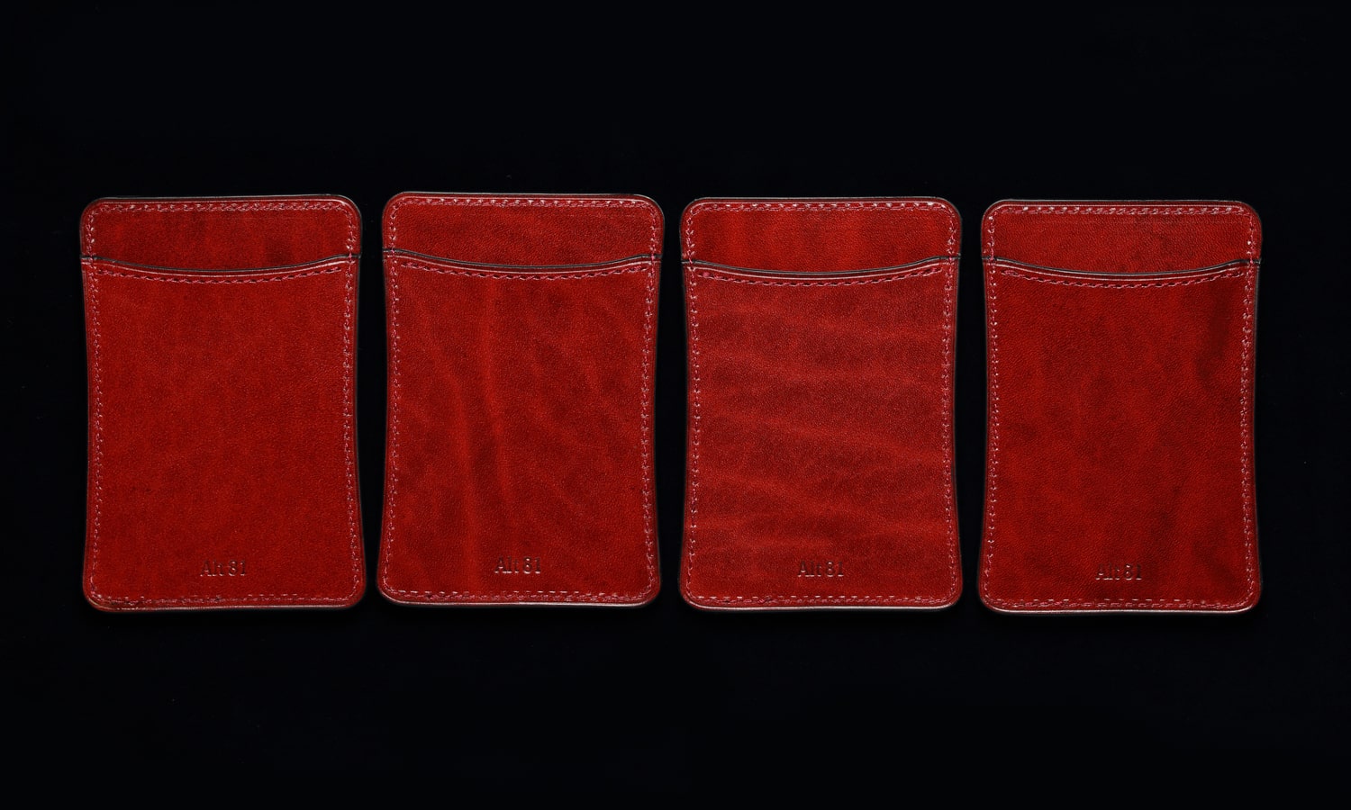 パスケース_レッドの
表情比較