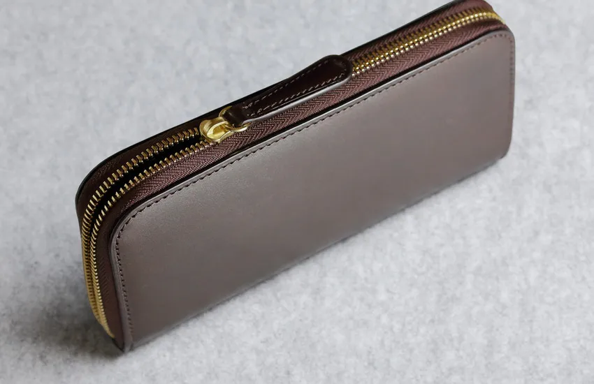 ファスナーの色味