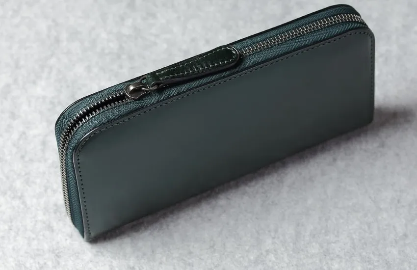 ファスナーの色味