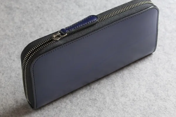 ファスナーの色味