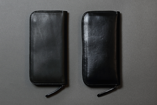 mark_ラウンド長財布01ブラック新品と並べた時の印象