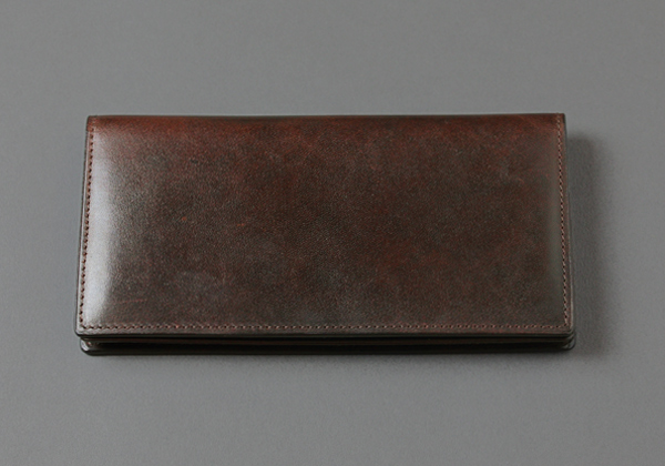 track_長財布01_ダークブラウン【After】スタッフが７カ月使用し、現在の状態