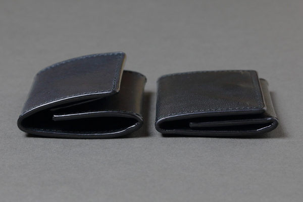 track_小銭入れ01_藍鉄の新品と並べた時の印象