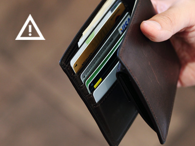 想定外の枚数をカード段に無理やり入れた場合