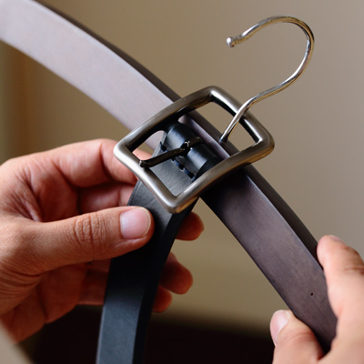 使用後はなるべくフックに吊るして通気を