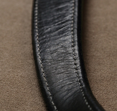 革がカサカサ乾燥した状態