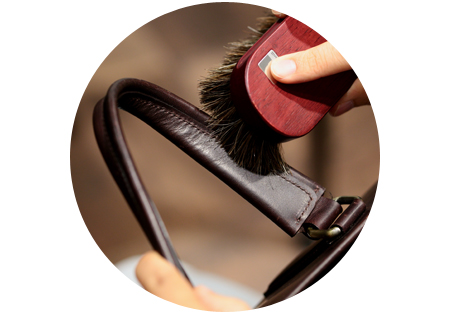 ステッチの間もブラッシングを