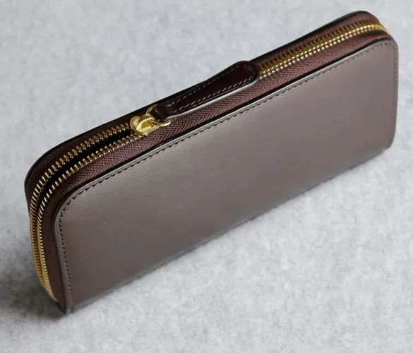 ファスナーの色味